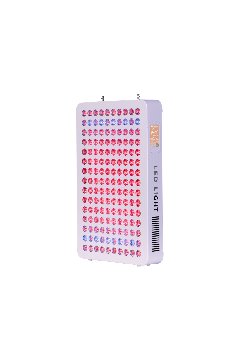 RED LIFE CORE 750 — มุมข้างพร้อมจอควบคุม